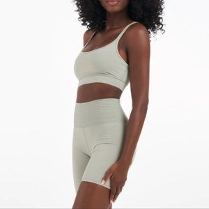 LIKE NEW: Vuori Ribbed Studio Short - Size Small